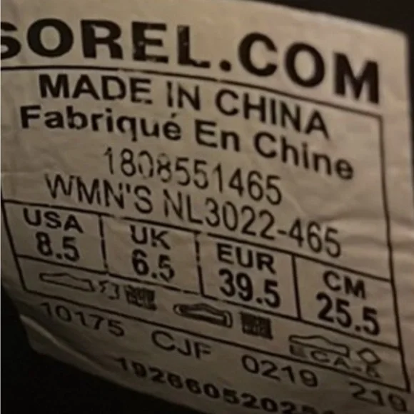 Sorel waterproof leather booties. Wedge heel, great traction, super comfortable. - Picture 6 of 6